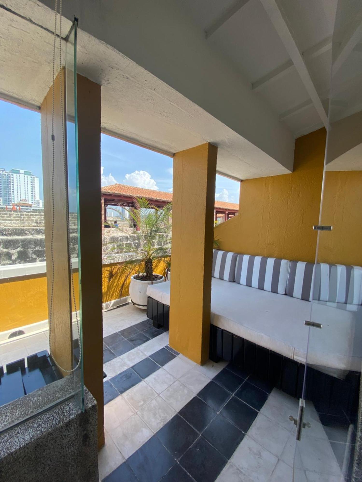 Apartamento Duplex Vista Al Mar Y Murallas Nuevo En La Ciudad Amurallada Διαμέρισμα Cartagena Εξωτερικό φωτογραφία