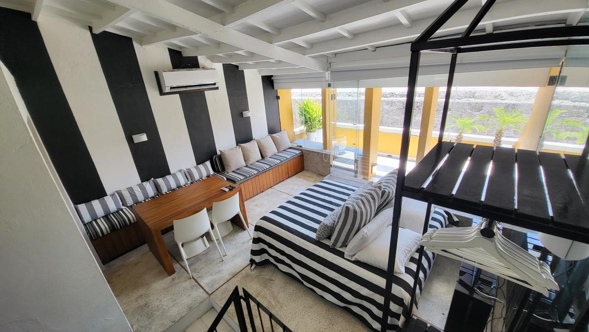 Apartamento Duplex Vista Al Mar Y Murallas Nuevo En La Ciudad Amurallada Διαμέρισμα Cartagena Εξωτερικό φωτογραφία